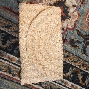 Universal thread clutch purse